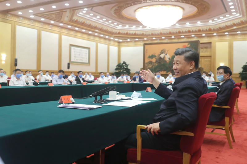 7月21日,中共中央总书记、国家主席、中央军委主席习近平在京主持召开企业家座谈会并发表重要讲话。新华社记者 鞠鹏 摄